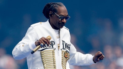 Netflix and Snoop? Snoop Dogg to take on halftime performing duties for upcoming Christmas Day NFL game