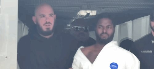 Video shows Florida man arrested for sexual battery attempt to grope female detective during transport