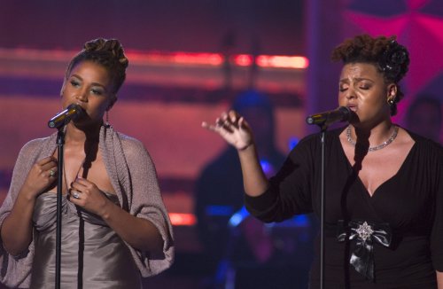 Floetry announces ‘Say Yes Tour’ with Raheem DeVaughn and Teedra Moses