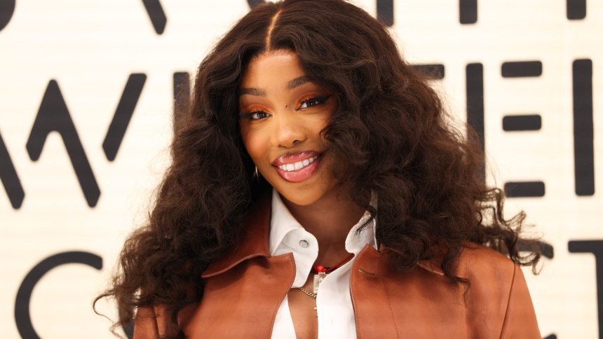 Once someone who used to tease ‘woo-woo’ girls, SZA just spent 30 days at an ashram in India