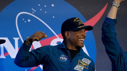 With Artemis II mission complete, Victor Glover proudly thanked his ‘cocoa-skinned’ wife and daughters for their support