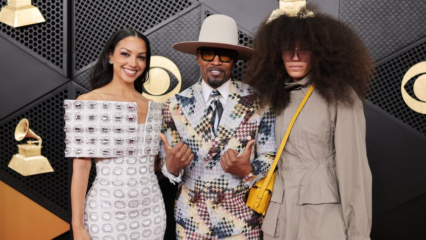 Jamie Foxx set to welcome third child, first with girlfriend Alyce Huckstepp