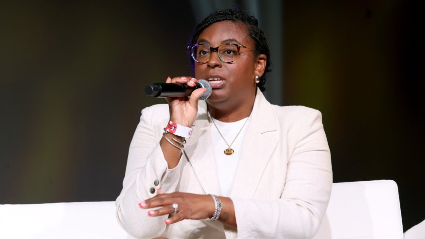 Rep. LaMonica McIver reveals she is expecting her second child