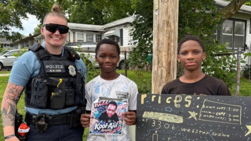 Kansas City brothers’ lemonade stand gets police support after 911 complaint turns into community moment