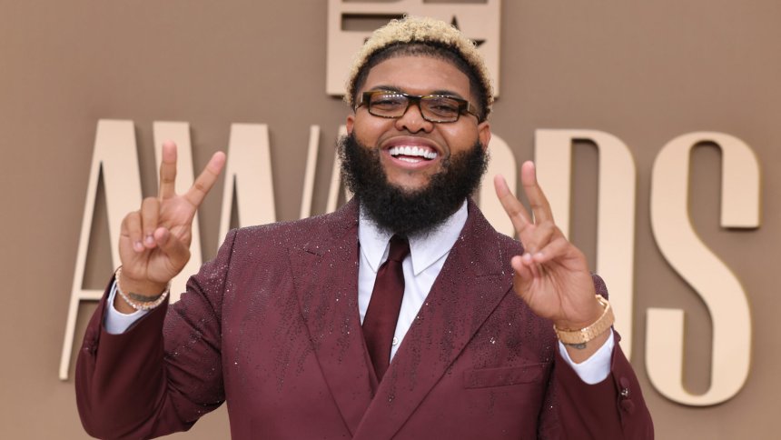 Druski drops new ‘Joe’ skit while hosting the BET Awards