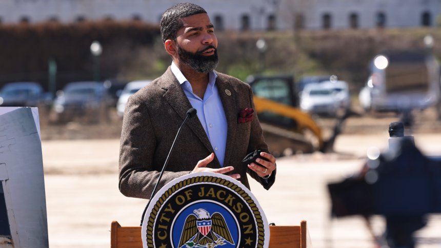 Former Jackson Mississippi mayor faces years in prison after pleading guilty to bribery scheme