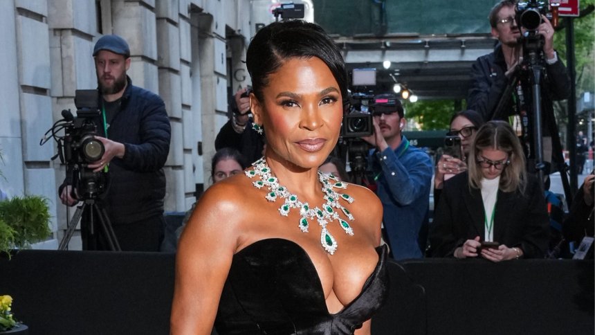 LAPD detain trespassing suspect at property reportedly connected to Nia Long after burglary call
