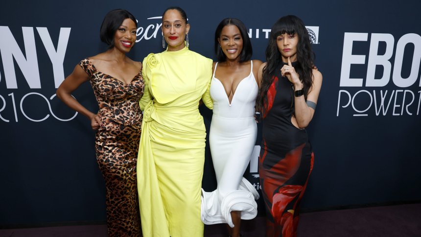 ‘Girlfriends’ cast reunites to cheer on Tracee Ellis Ross’ Broadway debut