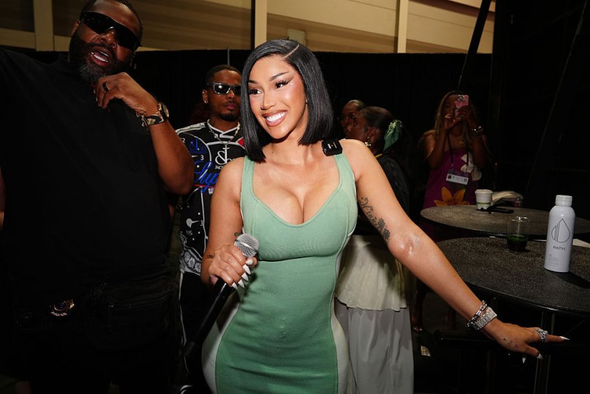 Cardi B hilariously thanks Old Navy for ‘holding me down’ after confessing she used to steal from the retailer