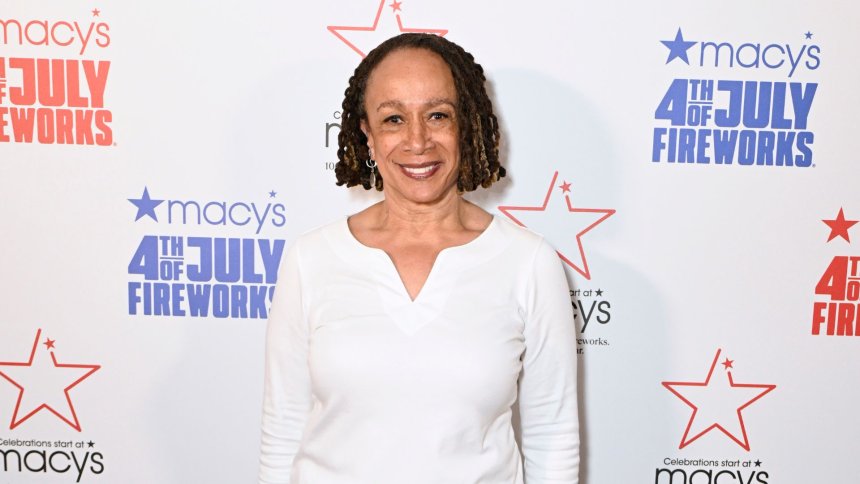 S. Epatha Merkerson says NBC had a problem with her afro before ‘Law & Order’ role