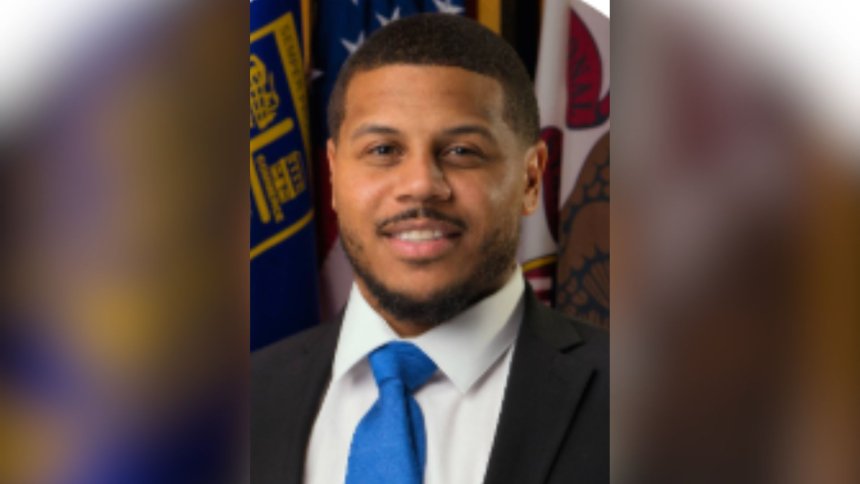 Illinois mayor, DJ grazed by bullets during deadly restaurant shooting