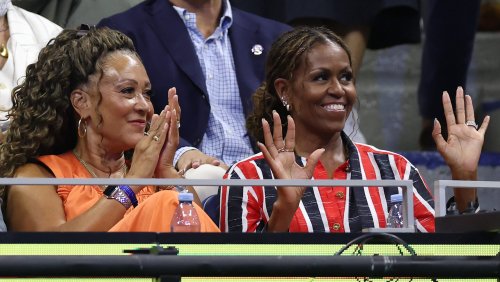 Michelle Obama gets warm welcome at US Open during star-studded semifinal night
