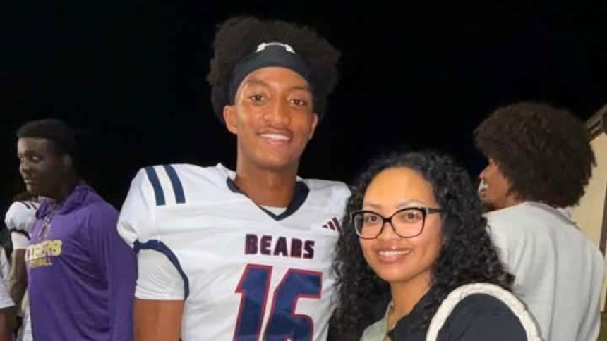 As a Mississippi community turns to football, Nolan Wells’ brothers, teammates make sure no one forgets him