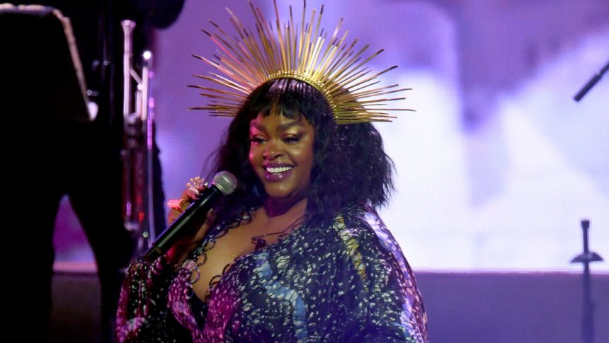 Jill Scott postpones final tour dates after testing positive for COVID-19