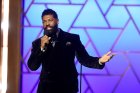 Deon Cole gifts his friends brand-new vehicles in emotional surprise