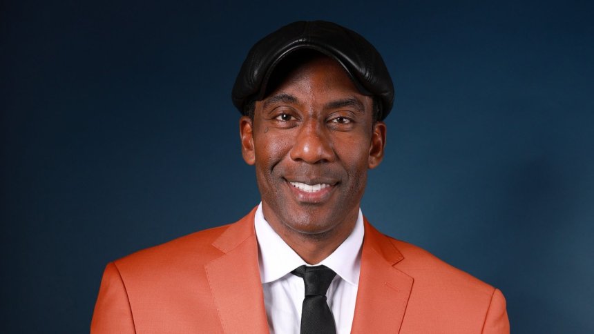 NBA Hall of Famer Amar’e Stoudemire graduates from Miami law enforcement academy