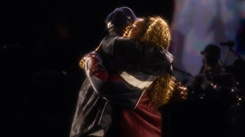 Jay-Z brings out Blue Ivy, Scarface, John Legend and DJ Khaled at JAY-Z30 show in Los Angeles