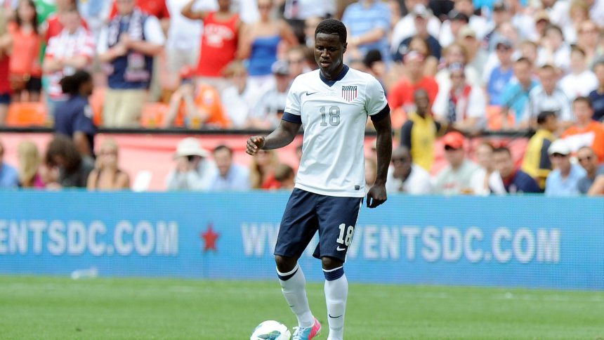 Former U.S. soccer star steps in to train 3-year-old Nevada Pierre after youth league controversy